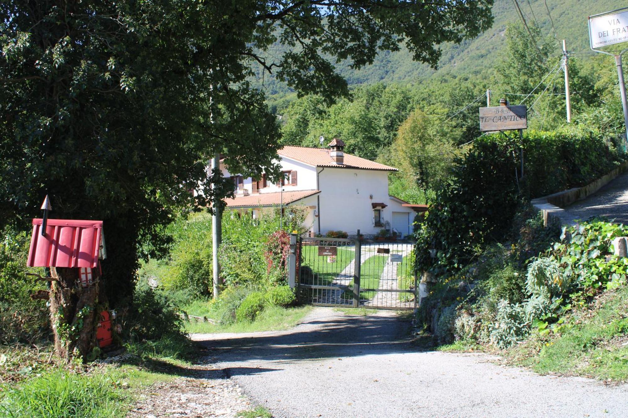 B&B Il Cantico Greccio Exterior photo